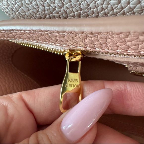 Louis Vuitton Capucines BB - Rose Trianon / Greige - Picture 15 of 17